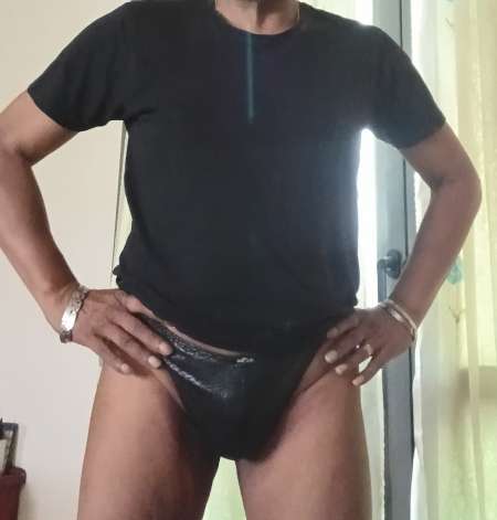 Photo ads/2594000/2594856/a2594856.jpg : Cherche homme actif pour un plan soft