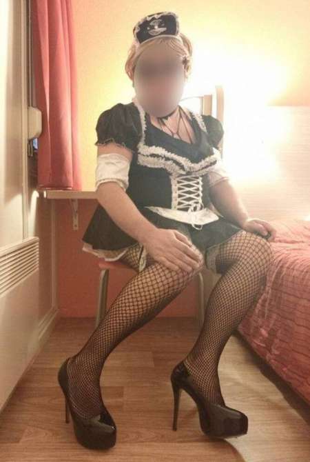 Photo ads/2597000/2597522/a2597522.jpg : Homme 50a se trav en coquine ronde et sexy