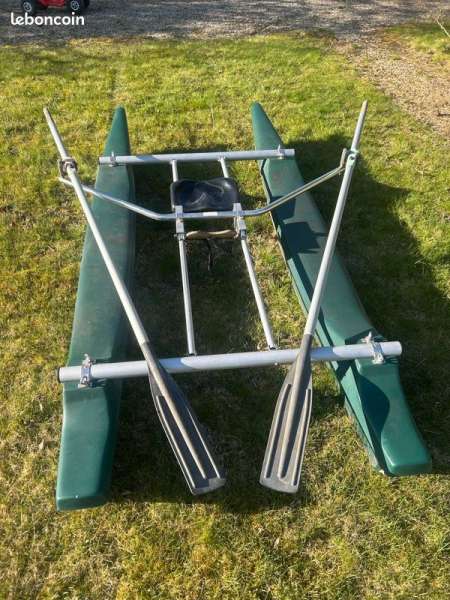 Photo ads/2600000/2600115/a2600115.jpg : rameur d"aviron de flotteur tbeg