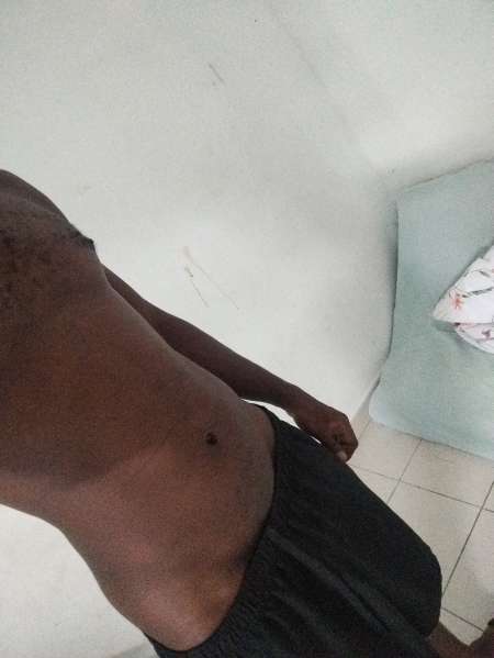 Photo ads/2600000/2600562/a2600562.jpg : femme boy hétéro particulier discret