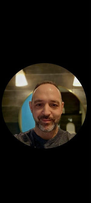 Photo ads/2603000/2603938/a2603938.jpg : Homme 40ans propose Massage sensuelle pour femme