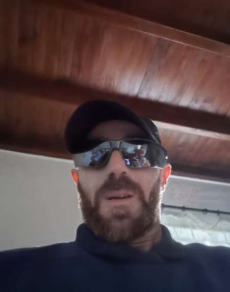 Photo ads/2604000/2604611/a2604611.jpg : j'ai 42 ans et tbm célibataire