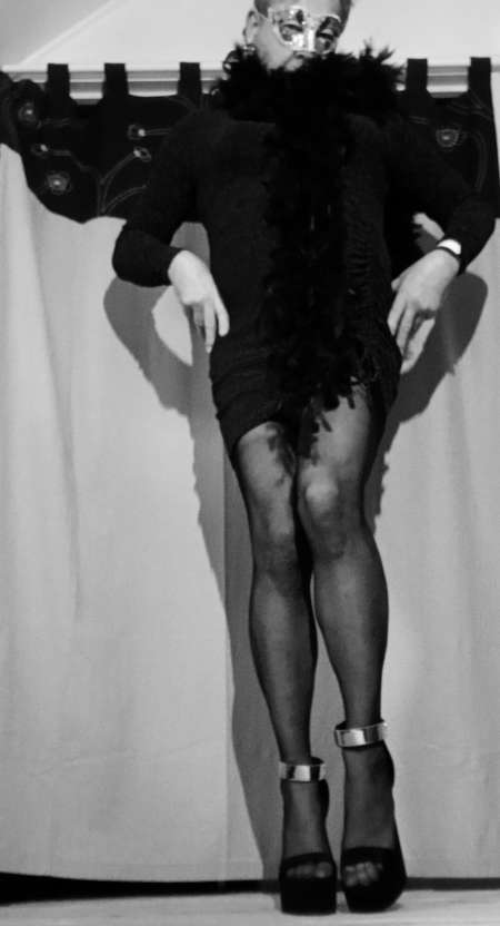 Photo ads/2606000/2606807/a2606807.jpg : Cherche un homme bien monté