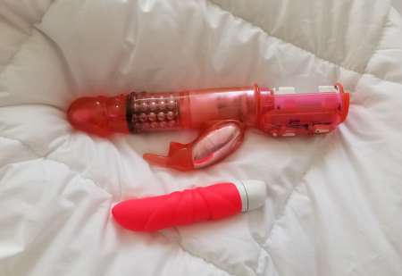 Photo ads/2607000/2607069/a2607069.jpg : jouets coquin et propose des cours sexe gratuit