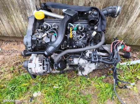 Photo ads/2607000/2607275/a2607275.jpg : Moteur clio 3 dci 68 CH caisse dacia Sandero