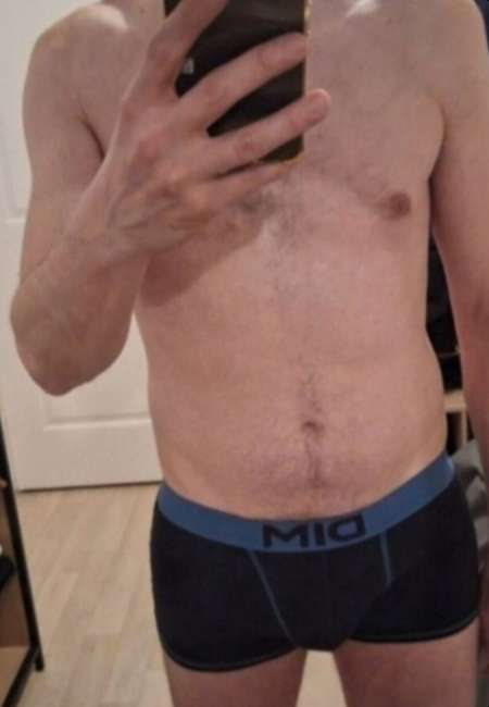 Photo ads/2609000/2609392/a2609392.jpg : H bm cherche femme coquine