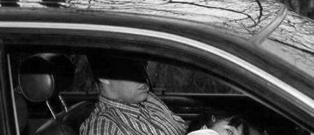 Photo ads/2612000/2612468/a2612468.jpg : Plan suce voiture avec F