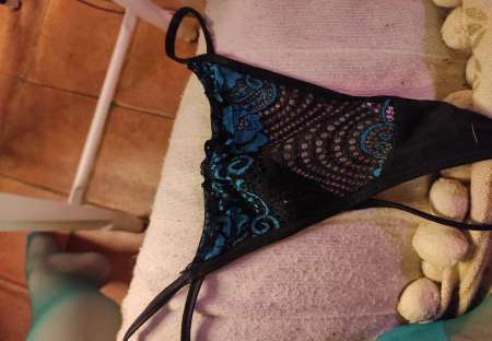 Photo ads/2613000/2613195/a2613195.jpg : Vends petite culotte et autres