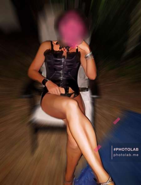 Photo ads/2613000/2613202/a2613202.jpg : Domina soft cherche soumis