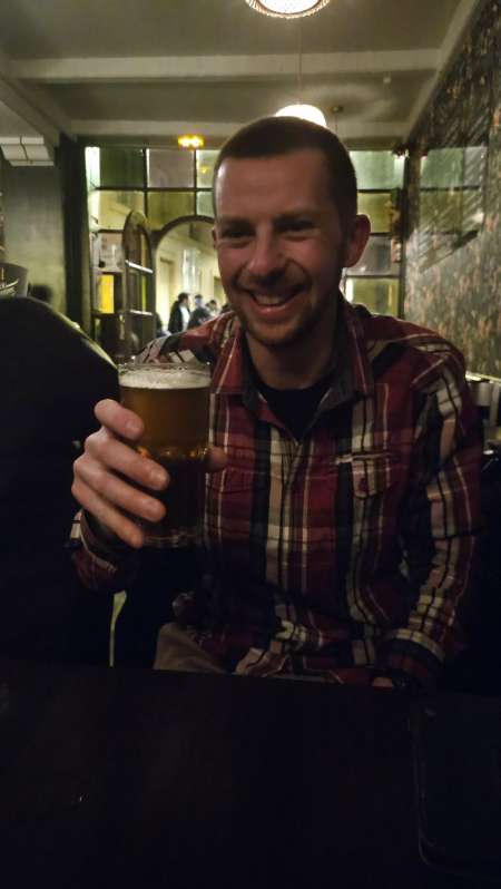 Photo ads/2625000/2625440/a2625440.jpg : Jeune homme cherche sans lendemain avec femme