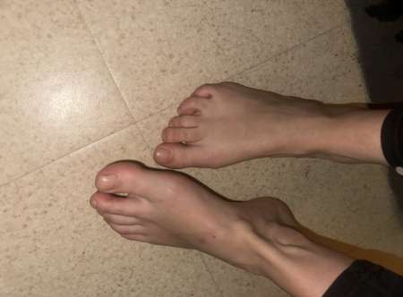 Photo ads/2627000/2627141/a2627141.jpg : Photos pieds sexy pour toi