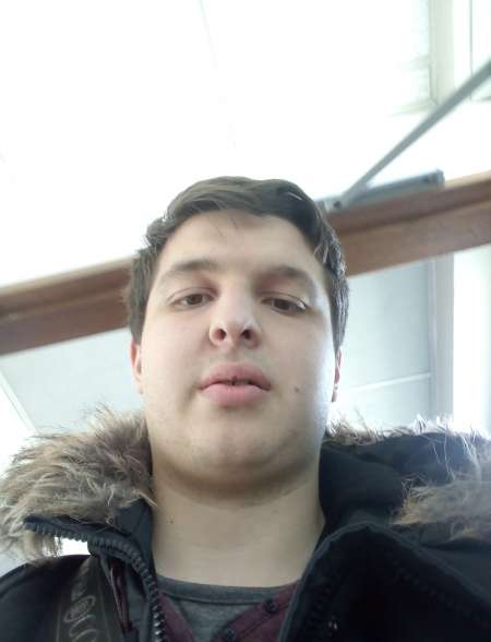 Photo ads/2631000/2631958/a2631958.jpg : Homme recherche femme ou couple non vénal