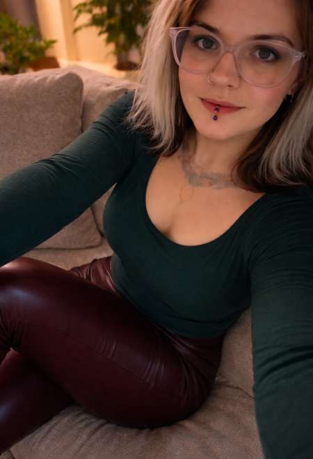 Photo ads/2632000/2632379/a2632379.png : Sugar baby cherche Sugar daddy