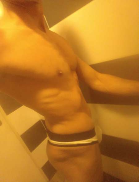 Photo ads/2632000/2632699/a2632699.jpg : Après-midi sexe et jeux