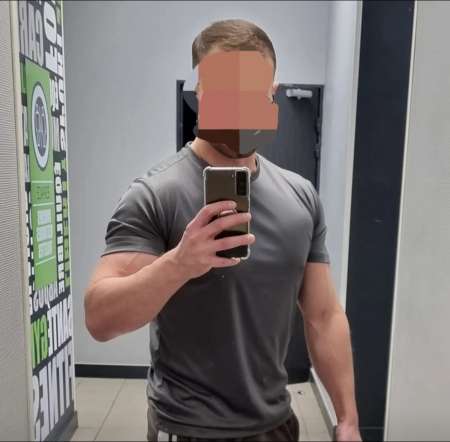 Photo ads/2636000/2636416/a2636416.jpg : Homme charmant à votre service