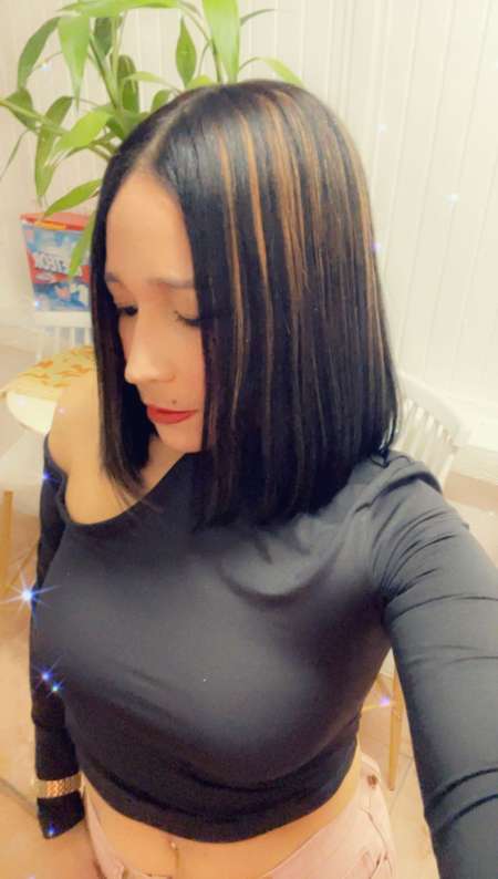 Photo ads/2636000/2636419/a2636419.jpg : Salut nouvelle fille disponible sur fort de France