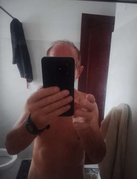 Photo ads/2636000/2636900/a2636900.jpg : Première fois fantasmes femme ou mec