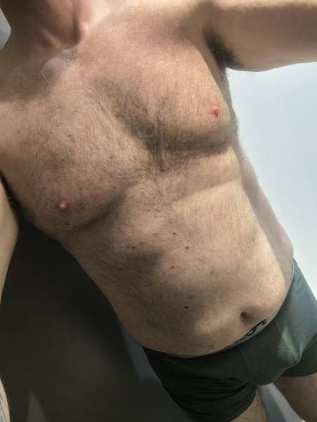 Photo ads/2639000/2639441/a2639441.jpg : Pour femme ou couple nantais du 27 avril au 28 inc