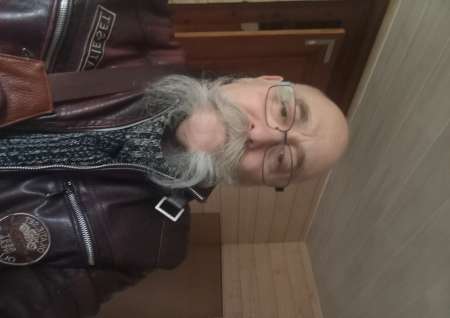 Photo ads/2641000/2641886/a2641886.jpg : Vieux pervers Domi héberge chienne perdue