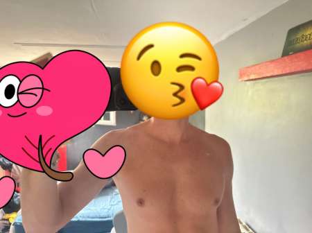 Photo ads/2642000/2642340/a2642340.jpg : Jeune homme pour moment coquin