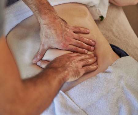 Photo ads/2644000/2644580/a2644580.jpg : Soins de drainage lymphatique post opératoire