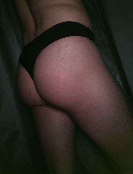 Photo ads/2644000/2644722/a2644722.jpg : Je vous offre mon corps ! (Vénal)