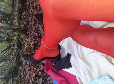 Photo ads/2645000/2645607/a2645607.jpg : TRAV cherch gros sexe pour jouir dans ma bouche