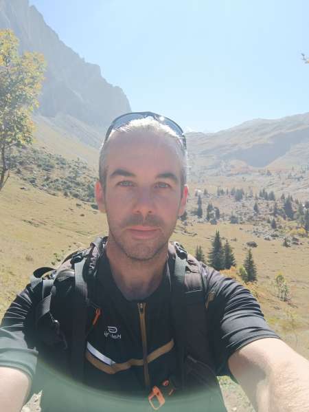 Photo ads/2647000/2647658/a2647658.jpg : Complicité à deux ?