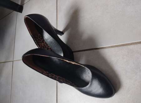 Photo ads/2649000/2649073/a2649073.jpg : Escarpins bouts ronds