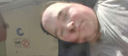 Photo ads/2650000/2650251/a2650251.jpg : Homme femme dans sedan