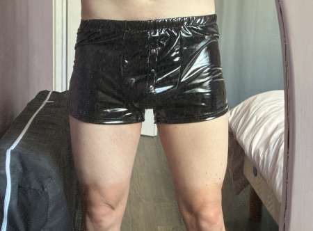 Photo ads/2651000/2651487/a2651487.jpg : Recherche dominatrice