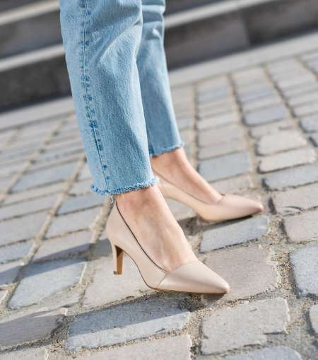 Photo ads/2652000/2652651/a2652651.jpg : Photos de chaussures de femmes