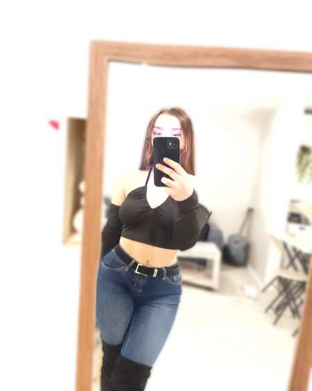 Photo ads/2654000/2654446/a2654446.jpg : Jeune brune répond vite