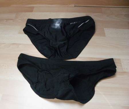 Photo ads/2655000/2655086/a2655086.jpg : deux slip un de bain l'autre en spandex /polyester