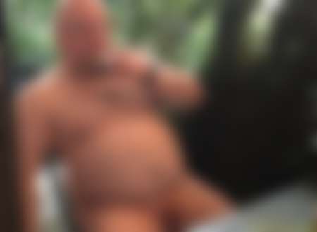 Photo ads/2655000/2655462/a2655462.png : Je reçois pour plan SUCE sur DIJON un JH 18/30A