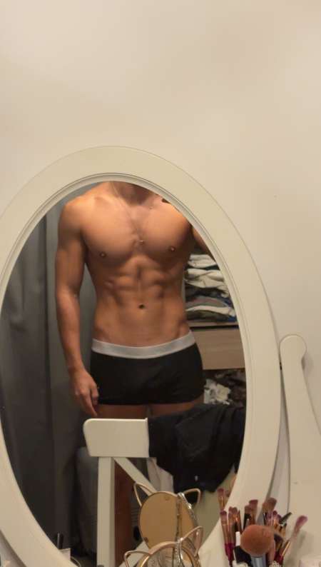 Photo ads/2656000/2656105/a2656105.jpg : Jh bg abdos sportif sympa et respectueux