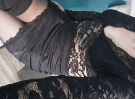 Photo ads/2657000/2657715/a2657715.jpg : Sabrina travestie pas mal physiquement reçoi