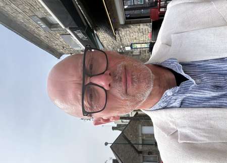 Photo ads/2658000/2658120/a2658120.jpg : H mûr cherche F mûre pour relations régulières