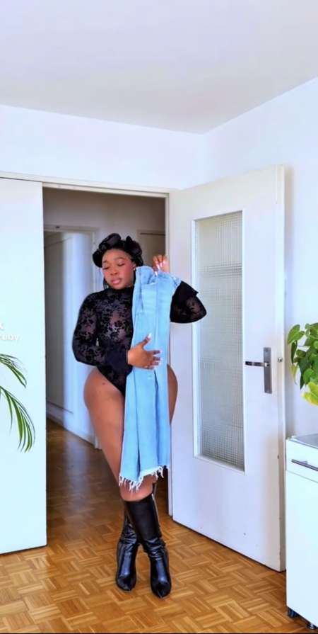 Photo ads/2659000/2659666/a2659666.jpg : Helloo c est Alba pour vos balades et visites