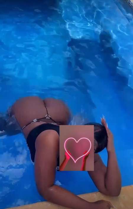 Photo ads/2660000/2660163/a2660163.jpg : NEGRESSE HAITIANO-GUADELOUPEENE SUPER EN FORME DIS