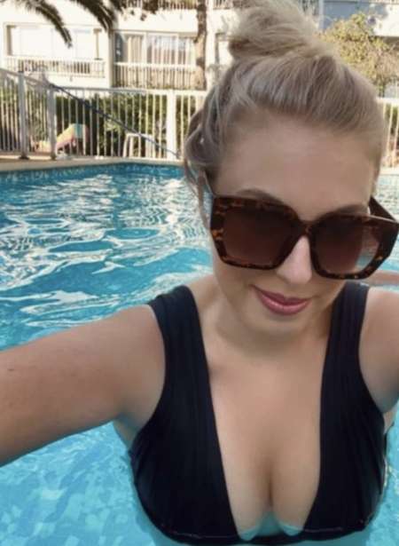 Photo ads/2661000/2661261/a2661261.jpg : Pieds pédicurés pour amateurs 🙊