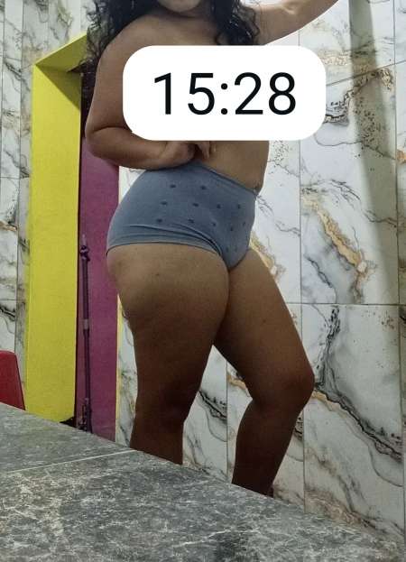 Photo ads/2679000/2679924/a2679924.jpg : Femme malbaraise a st Denis