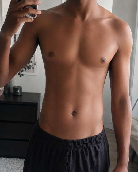 Photo ads/2683000/2683751/a2683751.png : Homme mature propose aide financière 400/mois