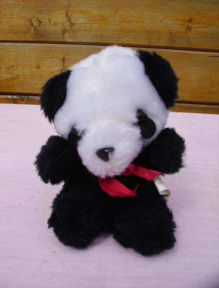 Photo ads/607000/607587/a607587.jpg : PELUCHES DIVERSES « Panda » « Lapin » « Ourson »  