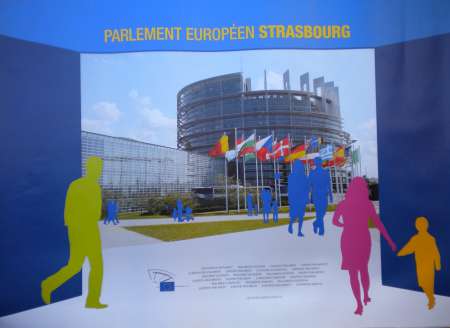 Photo ads/842000/842763/a842763.jpg : AFFICHETTE couleurs du Parlement Européen 